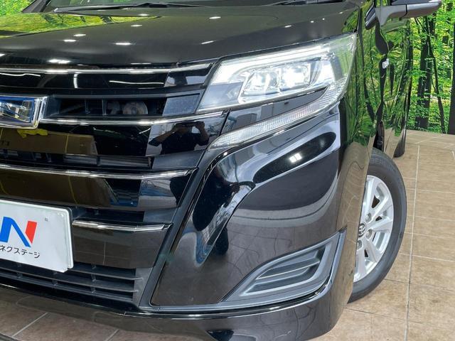 Toyota NOAH 2018-04 7819358-12