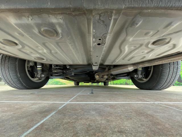Toyota NOAH 2018-04 7819358-18