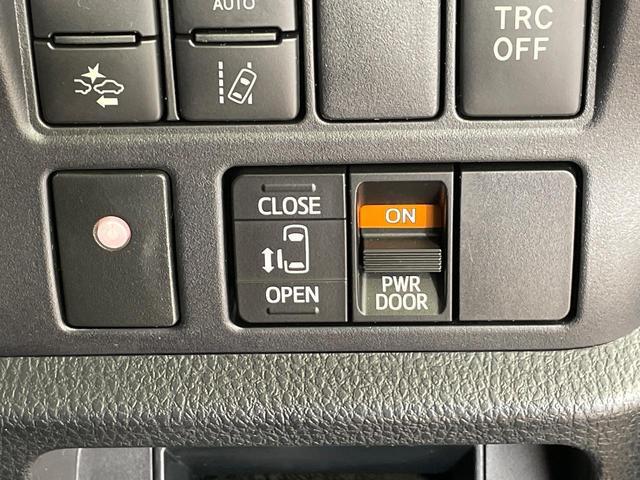 Toyota NOAH 2018-04 7819358-4