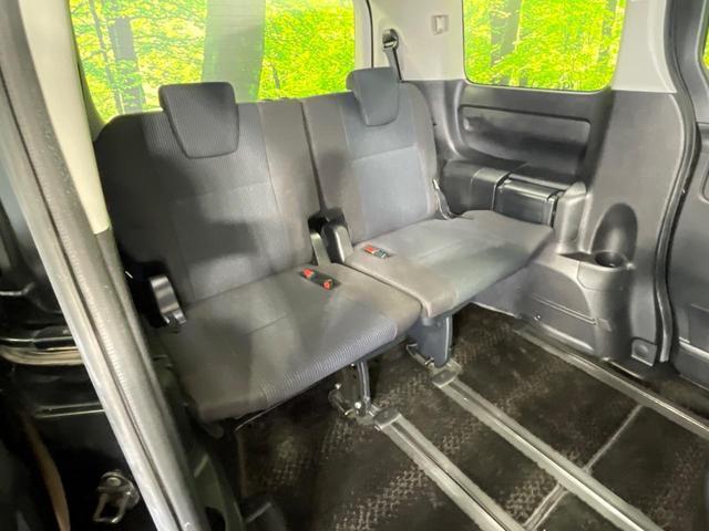 Toyota NOAH 2018-04 7819358-9