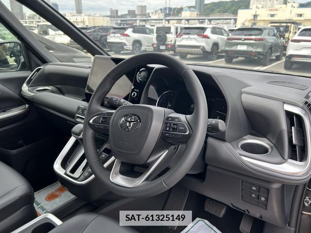 Toyota NOAH 2025-01 7819395-2