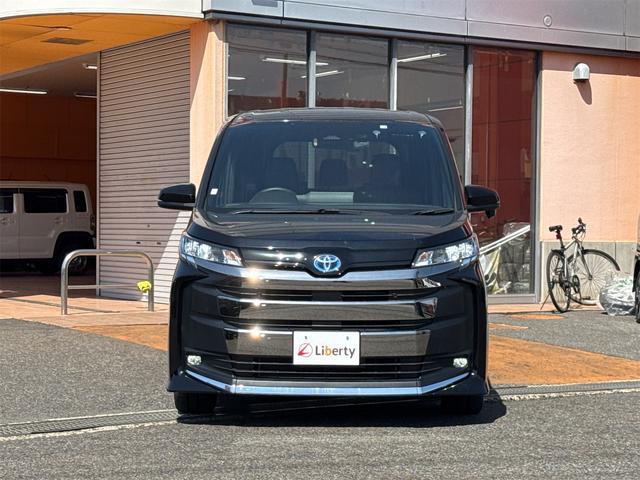 Toyota NOAH 2022-10 7819495-15