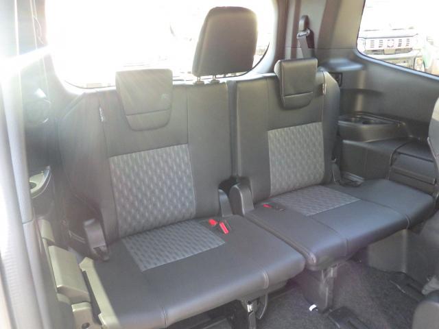 Toyota NOAH 2026-04 7819561-10