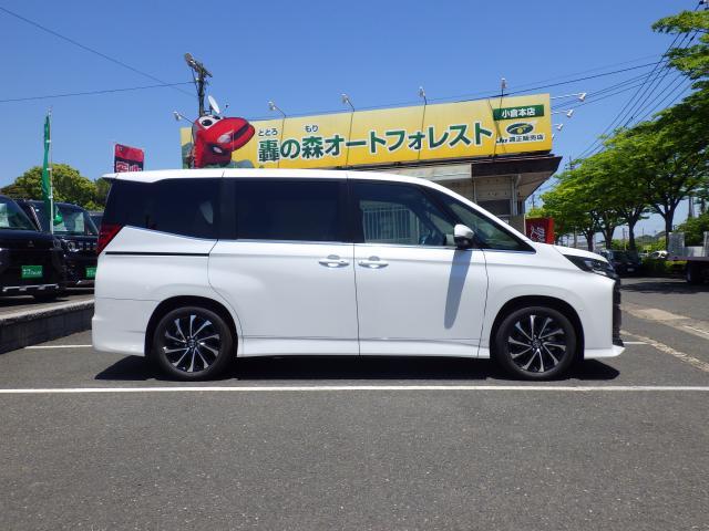 Toyota NOAH 2026-04 7819561-4