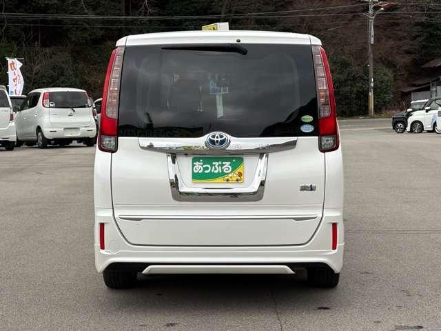 Toyota NOAH 2014-06 7819611-3