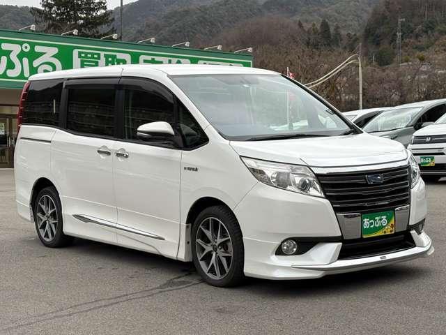 Toyota NOAH 2014-06 7819611-6
