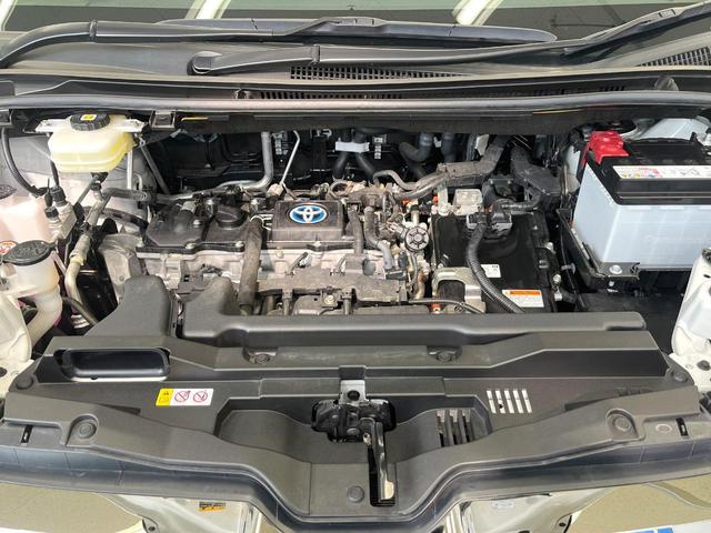 Toyota NOAH 2023-09 7819816-17