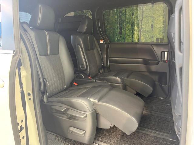 Toyota NOAH 2023-09 7819816-8