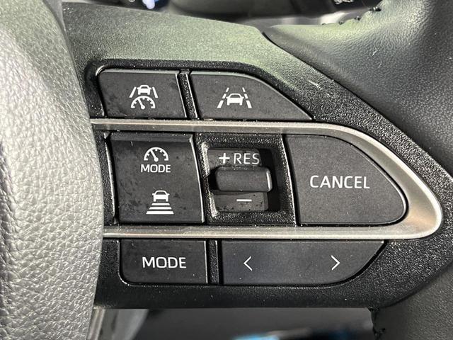 Toyota NOAH 2022-10 7819930-6