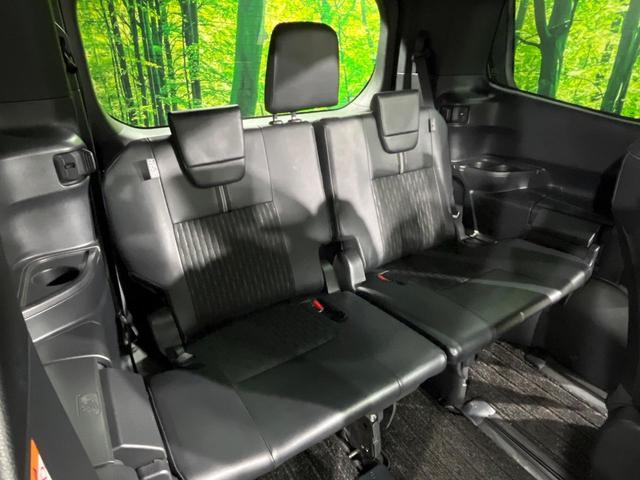 Toyota NOAH 2022-10 7819930-9