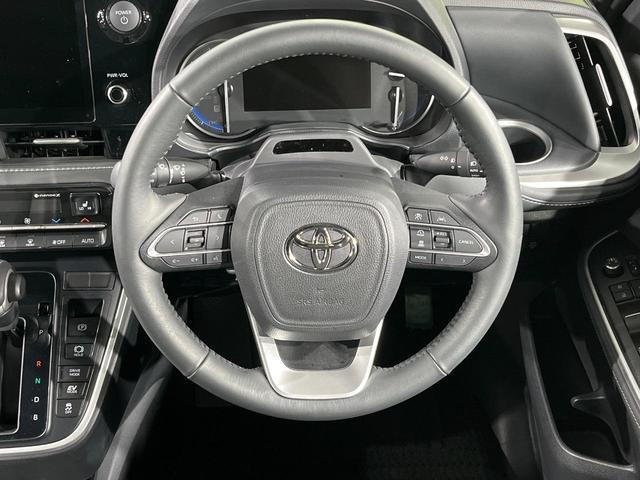 Toyota NOAH 2023-12 7819936-11