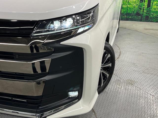 Toyota NOAH 2023-12 7819936-12