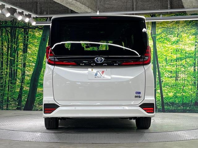 Toyota NOAH 2023-12 7819936-15