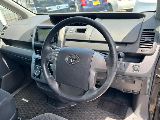 Toyota NOAH 2009-11 7820002-16