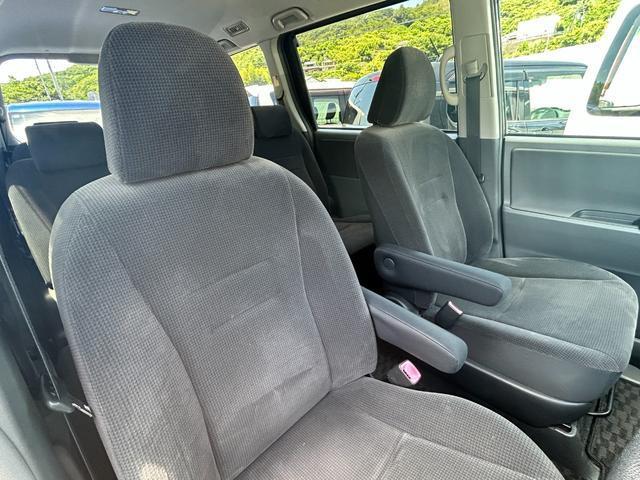Toyota NOAH 2009-11 7820002-17