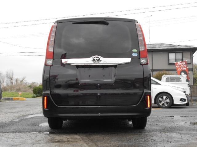 Toyota NOAH 2017-06 7820395-5