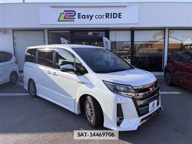 Toyota NOAH 2017-09 7820566-0