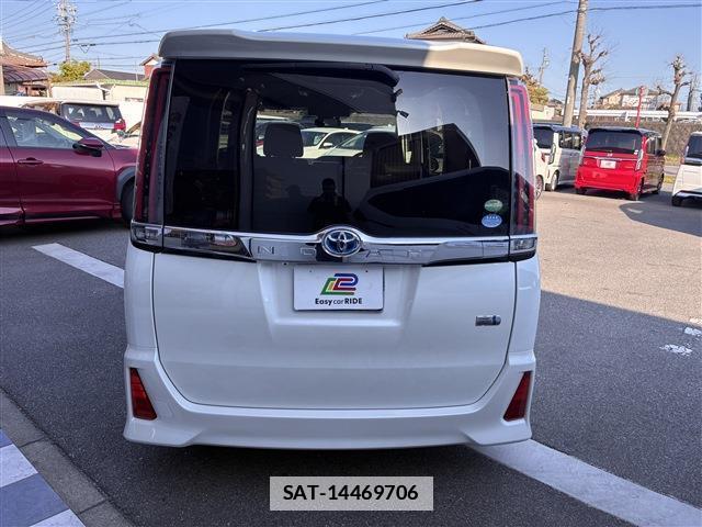 Toyota NOAH 2017-09 7820566-5