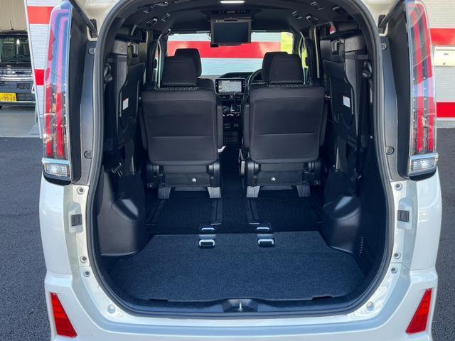 Toyota NOAH 2017-07 7820609-7