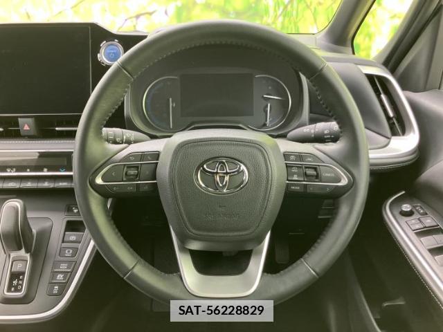 Toyota NOAH 2023-06 7820905-15
