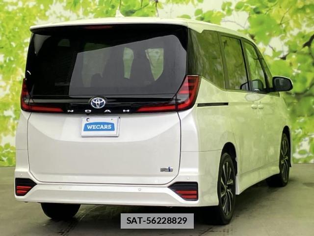Toyota NOAH 2023-06 7820905-2