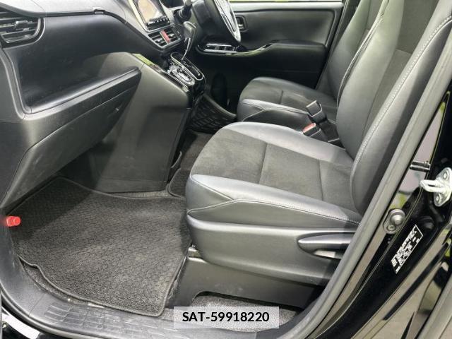 Toyota NOAH 2020-01 7820961-6