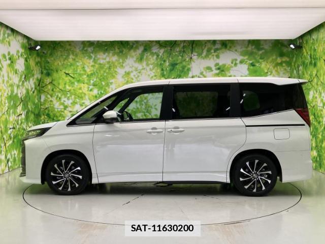 Toyota NOAH 2025-05 7820994-1