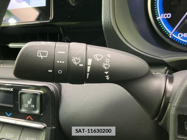 Toyota NOAH 2025-05 7820994-17