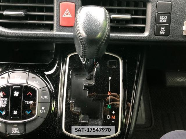 Toyota NOAH 2019-03 7821015-15