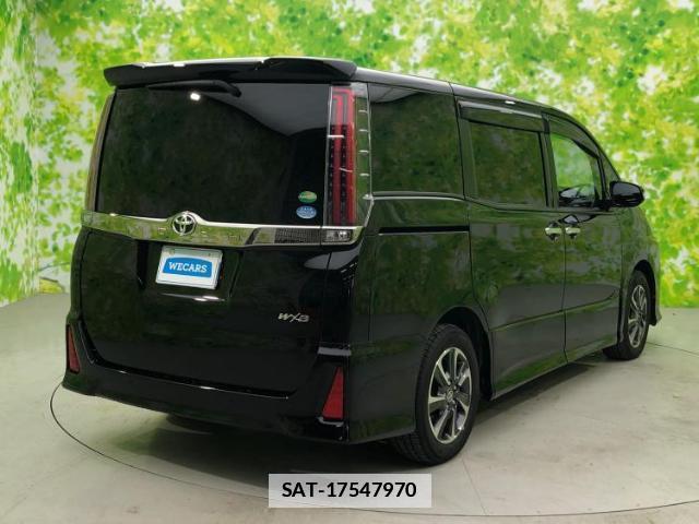 Toyota NOAH 2019-03 7821015-2