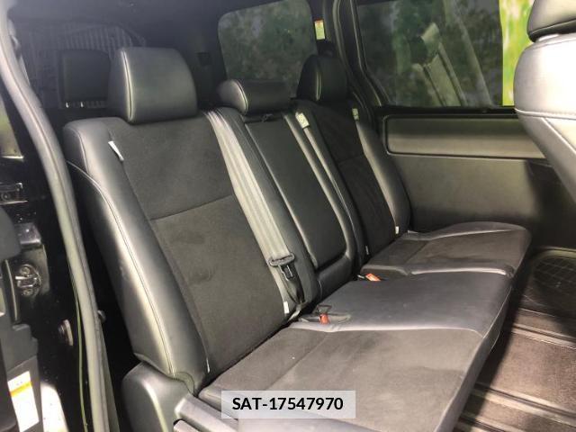 Toyota NOAH 2019-03 7821015-4