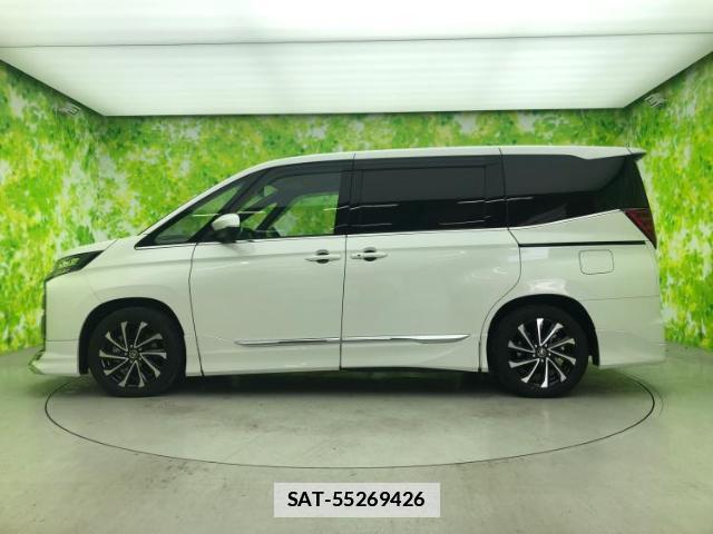 Toyota NOAH 2025-01 7821027-1