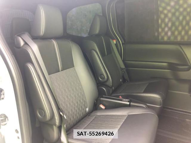 Toyota NOAH 2025-01 7821027-4