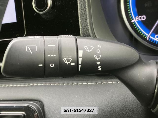Toyota NOAH 2023-06 7821120-17
