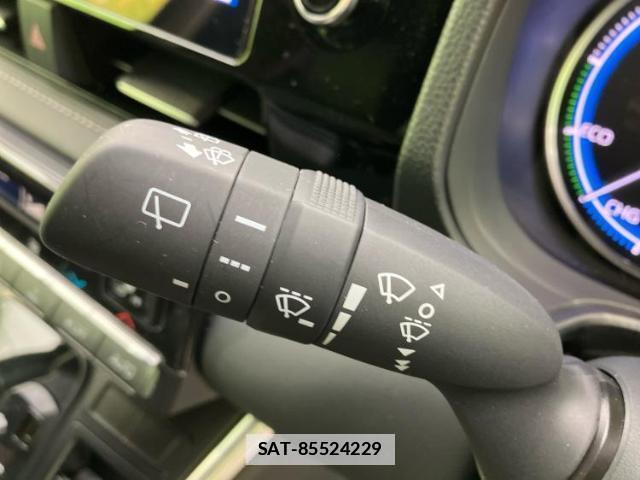 Toyota NOAH 2025-02 7821171-17