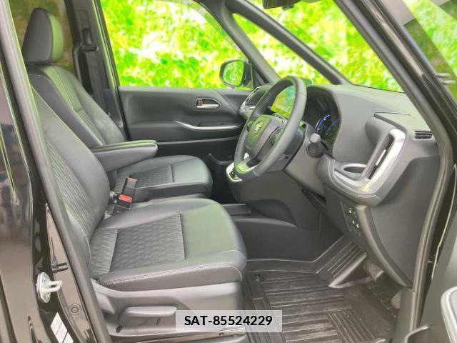 Toyota NOAH 2025-02 7821171-3