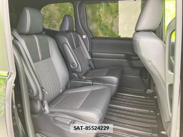 Toyota NOAH 2025-02 7821171-4