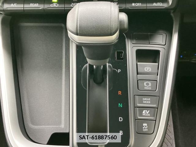 Toyota NOAH 2026-01 7821210-17