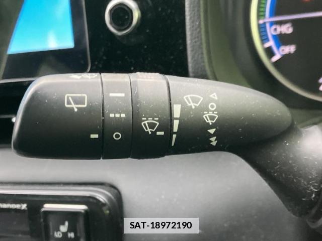 Toyota NOAH 2022-03 7821231-16