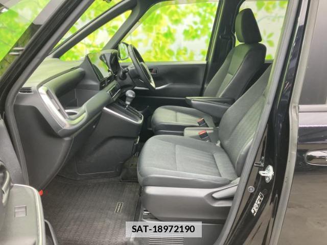 Toyota NOAH 2022-03 7821231-6