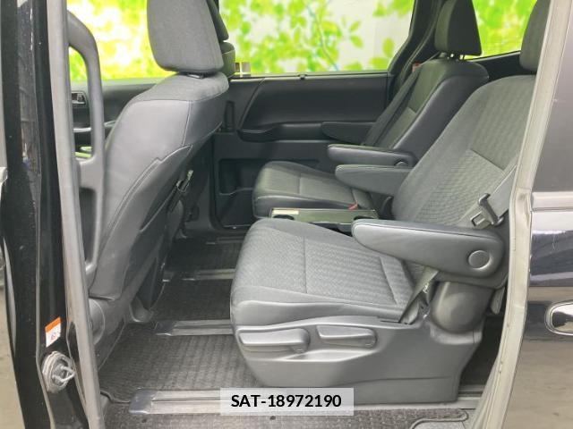 Toyota NOAH 2022-03 7821231-7