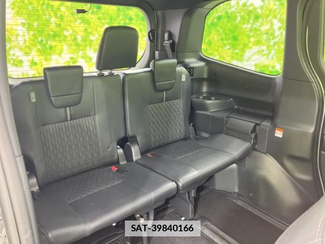 Toyota NOAH 2022-10 7821495-5