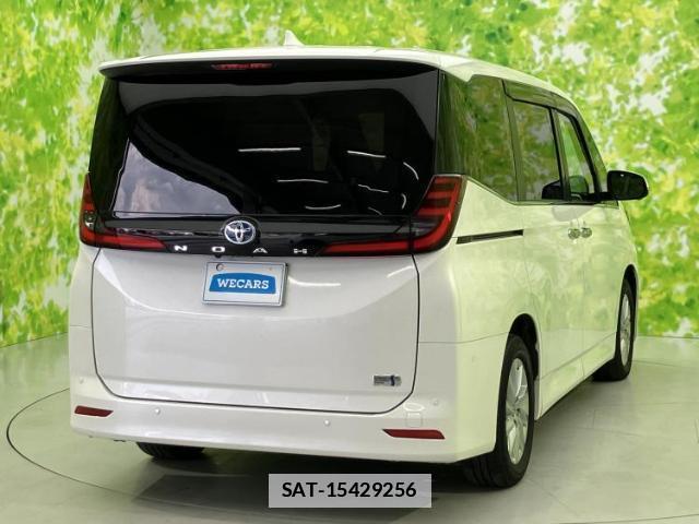 Toyota NOAH 2022-09 7821550-2
