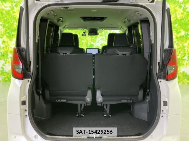 Toyota NOAH 2022-09 7821550-7
