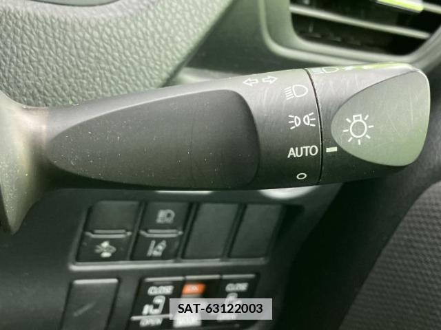 Toyota NOAH 2019-03 7821928-16