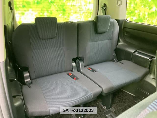 Toyota NOAH 2019-03 7821928-5