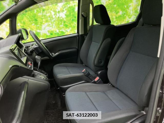 Toyota NOAH 2019-03 7821928-6