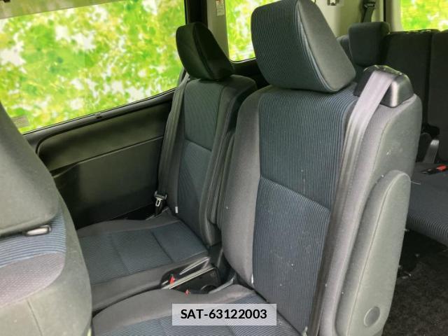 Toyota NOAH 2019-03 7821928-7