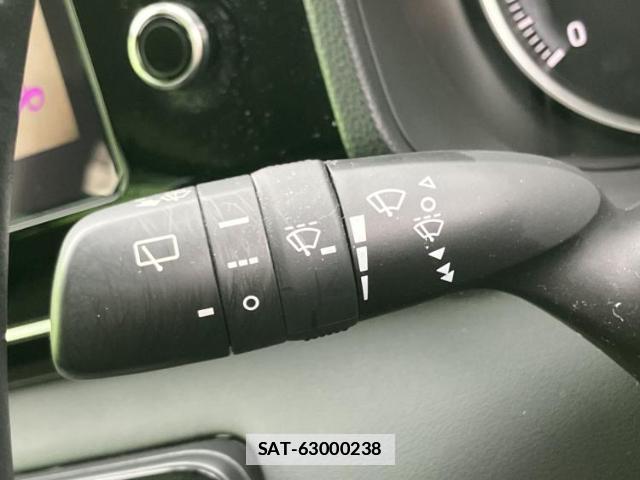 Toyota NOAH 2022-02 7821933-16