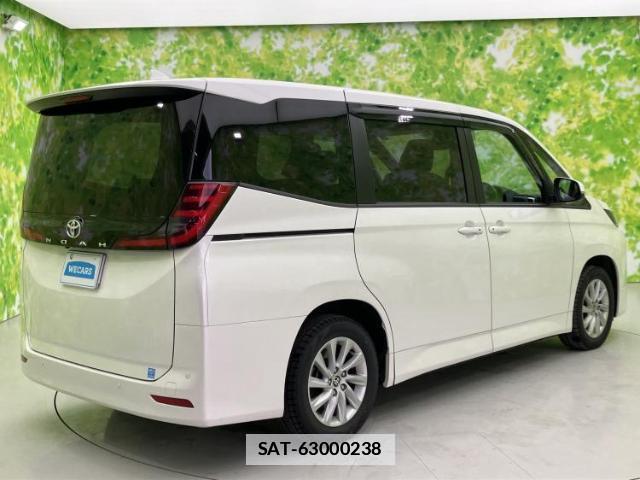 Toyota NOAH 2022-02 7821933-2